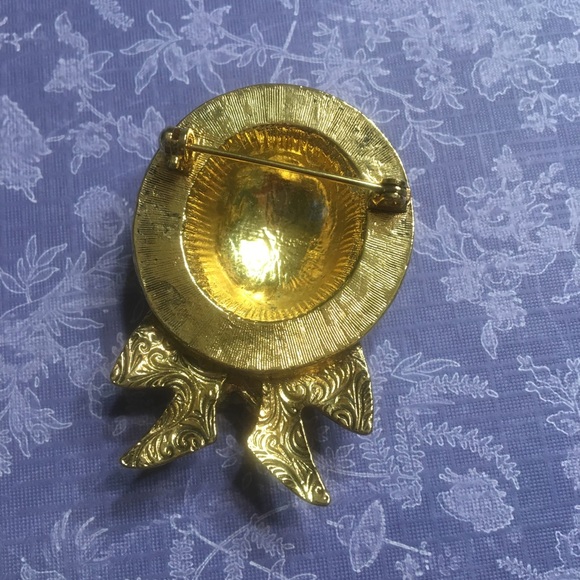 Victorian Hat Ceramic Roses Pearl Hat Pin Brooch - Picture 2 of 4